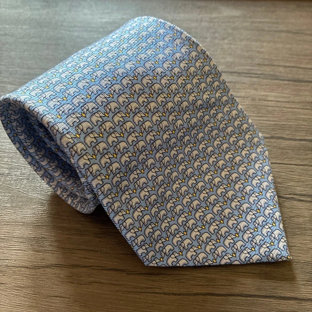 Quality Classic Elephant Print Silk Tie 3.75in Light Blue Men Handmade Accessory